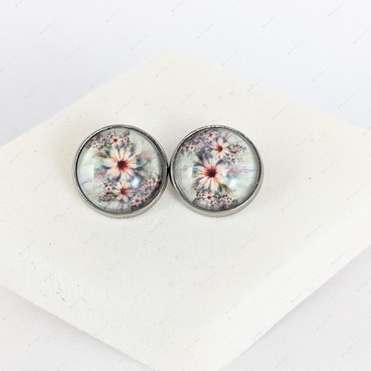 Flowers with Mint Background